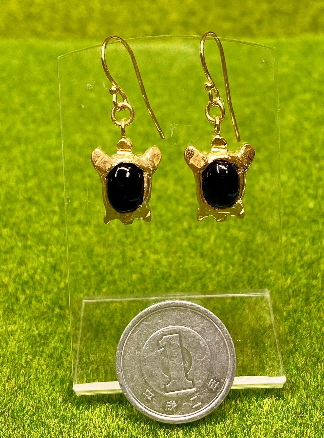 オニキス亀さんフレンチピアスk18メッキ仕様